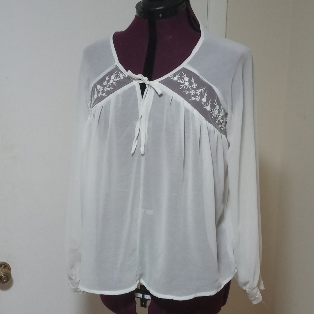 Forever 21 Vintage Romantic Blouse/Shirt, White Lace Trim Cotton Blouse Size S